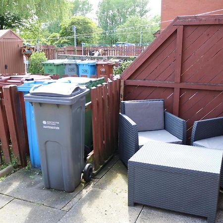 Cosy 2 Bed With Parking Near Piccadilly, Etihad Stadium And Coop Live Sleeps Up To 5 Villa Manchester Buitenkant foto