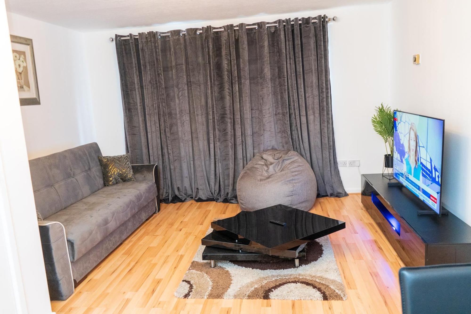 Cosy 2 Bed With Parking Near Piccadilly, Etihad Stadium And Coop Live Sleeps Up To 5 Villa Manchester Buitenkant foto