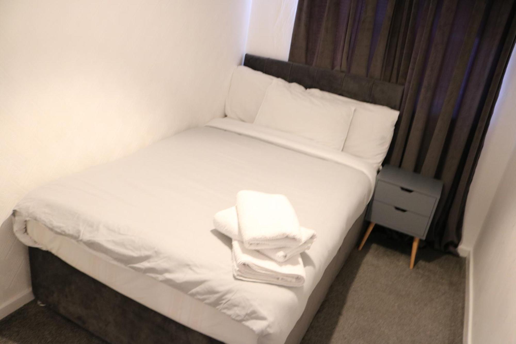 Cosy 2 Bed With Parking Near Piccadilly, Etihad Stadium And Coop Live Sleeps Up To 5 Villa Manchester Buitenkant foto