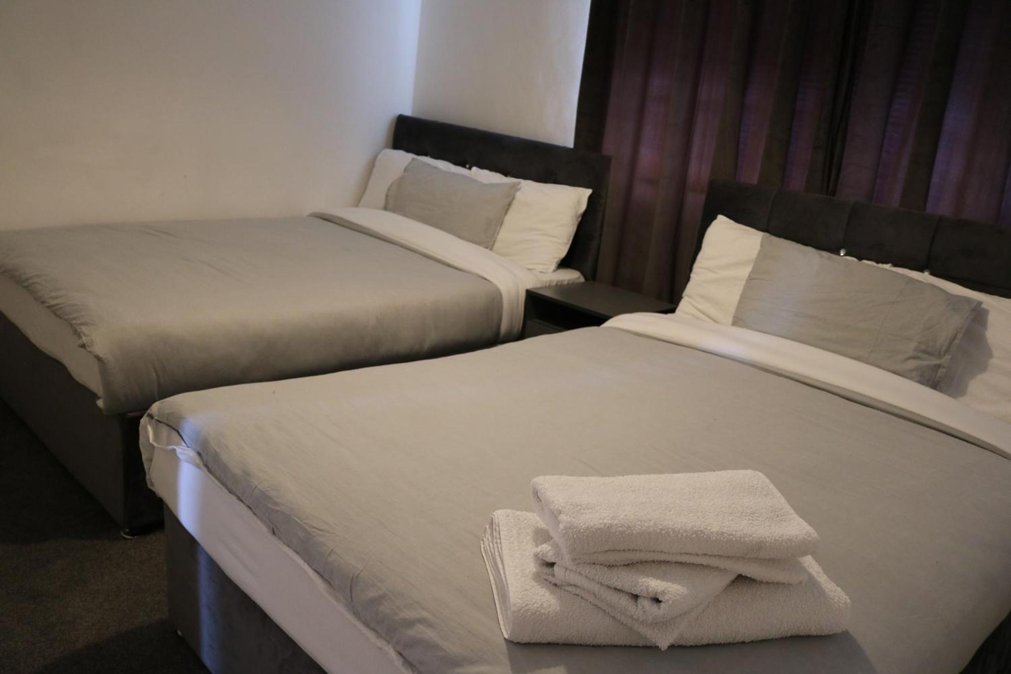 Cosy 2 Bed With Parking Near Piccadilly, Etihad Stadium And Coop Live Sleeps Up To 5 Villa Manchester Buitenkant foto